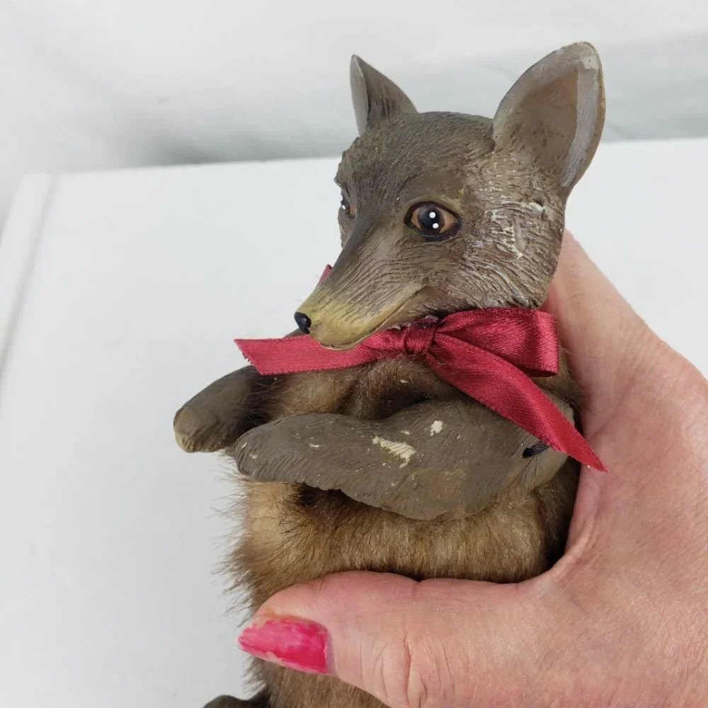 N/A fox figure